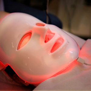Tratamiento facial con mascara led